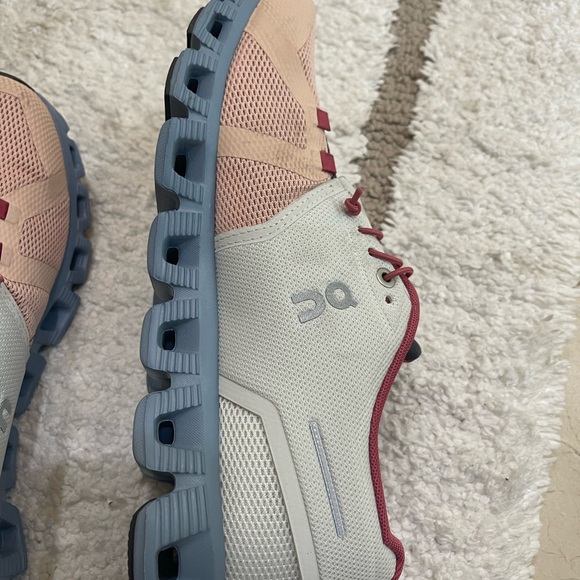 ON sneakers - Picture 11 of 12